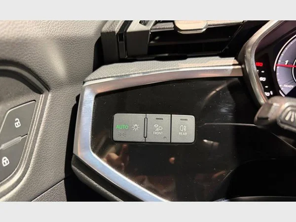 Audi Q3 (2019) — foto 18 van 29