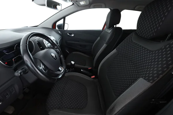 Renault Captur (2018) — foto 16 van 16