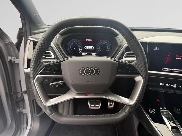 AUDI Q4 Sportback e-tron (2025) — foto 2 van 10