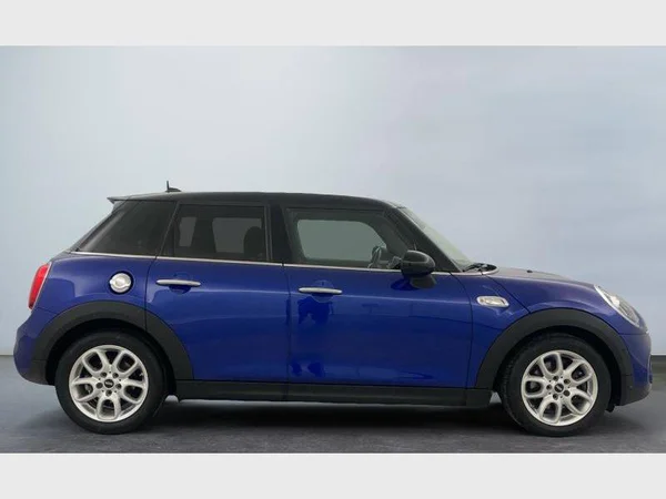 MINI Mini 5 Doors (2018) — foto 19 van 25