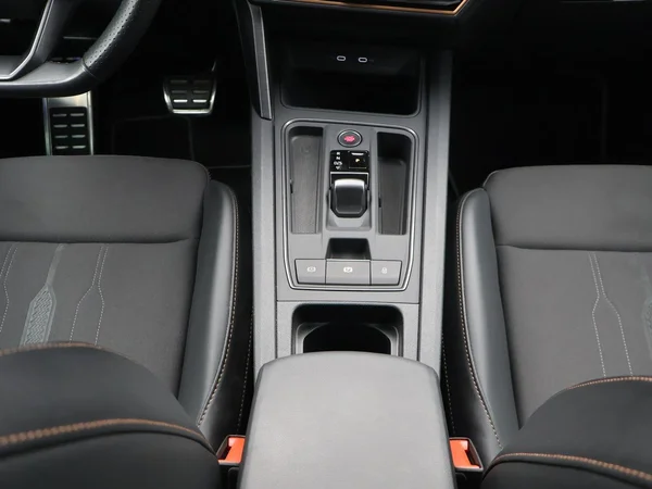 CUPRA Leon ST e-Hybrid (PHEV) (2024) — foto 18 van 31