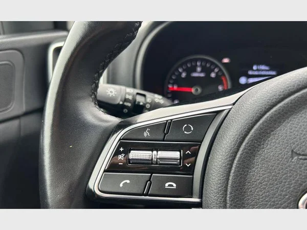 Kia SPORTAGE (2021) — foto 16 van 29