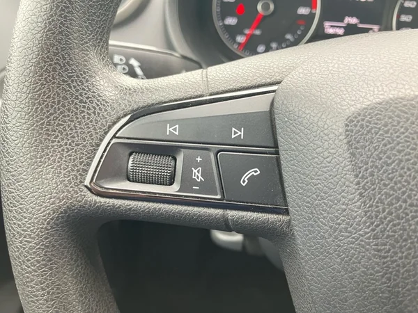 SEAT Ibiza 5P/D (2018) — foto 5 van 24