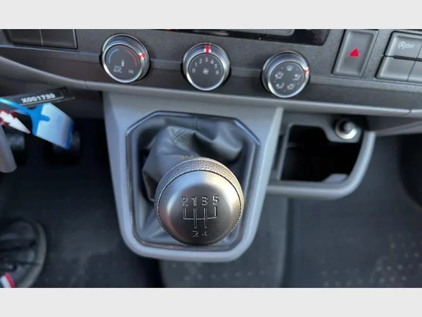 Volkswagen Transporter T6.1 1000 Fou Swb (2024) — foto 25 van 31