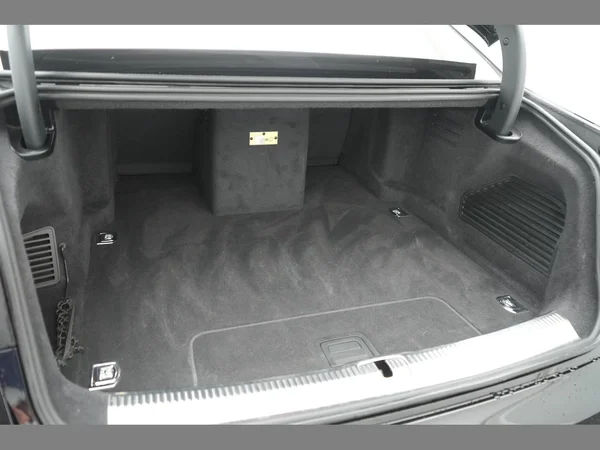 AUDI A8 Long PHEV (2024) — foto 47 van 53
