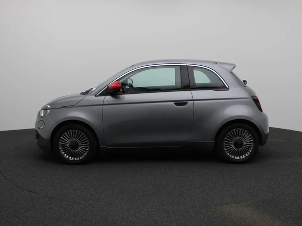 Fiat 500e (2024) — foto 19 van 22