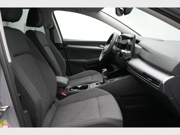 VOLKSWAGEN Golf VIII (2024) — foto 14 van 25