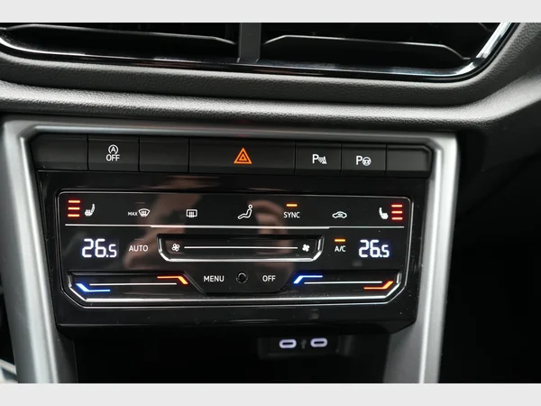 VOLKSWAGEN T-Roc (2022) — foto 9 van 26