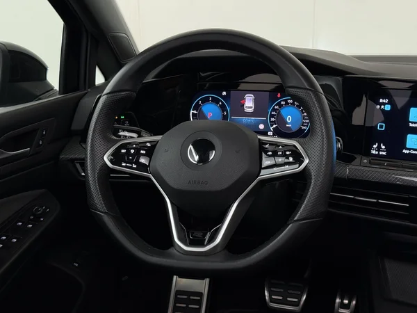 VOLKSWAGEN Golf Variant (2022) — foto 14 van 33