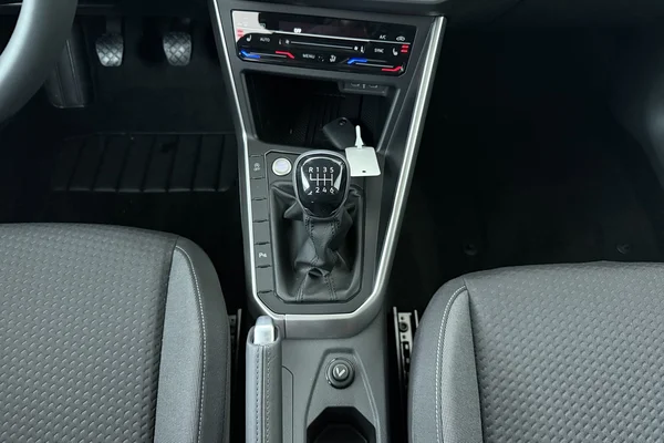 Volkswagen Taigo — foto 4 van 17