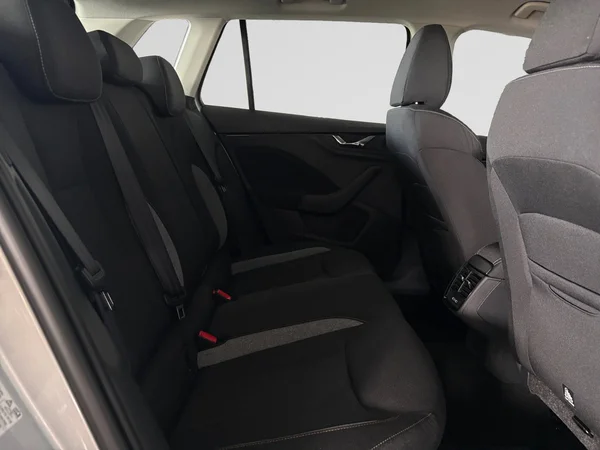SKODA Kamiq (2025) — foto 2 van 24