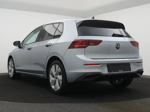 VOLKSWAGEN Golf VIII (2026) — foto 19 van 22