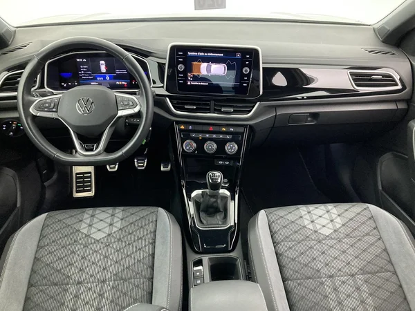 VOLKSWAGEN T-Roc (2024) — foto 7 van 36