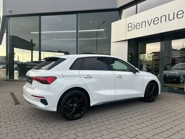 Audi A3 (2021) — foto 13 van 21