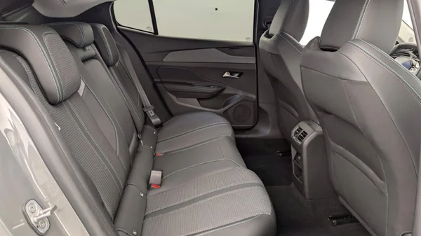 Peugeot 408 (2025) — foto 2 van 29