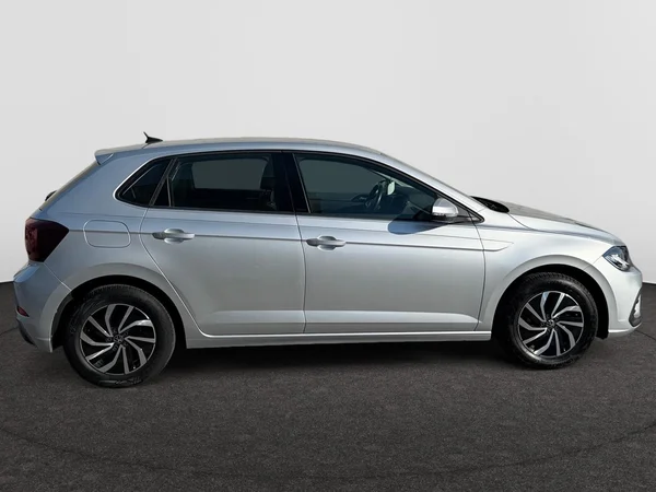 VOLKSWAGEN Polo (2022) — foto 16 van 20
