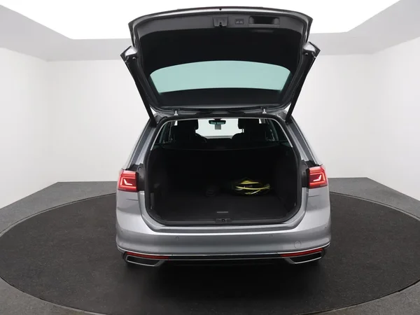 Volkswagen Passat (2022) — foto 26 van 30
