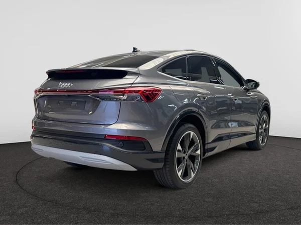 AUDI Q4 Sportback e-tron (2026) — foto 8 van 14