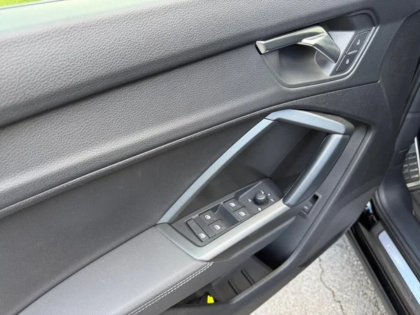 AUDI Q3 Sportback (2023) — foto 3 van 15