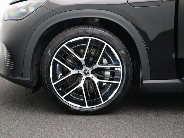 Mercedes-Benz EQE (2023) — foto 25 van 27