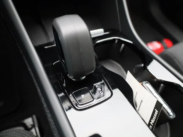 Volvo XC40 (2023) — foto 17 van 41