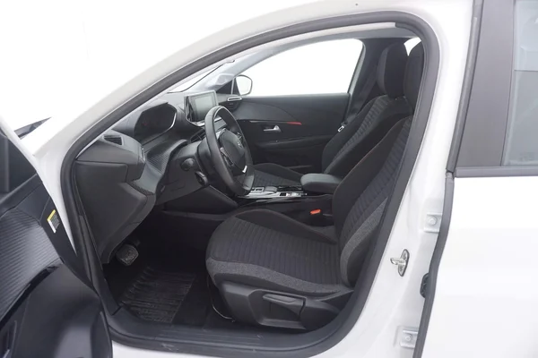 Peugeot E-208 (2022) — foto 3 van 30