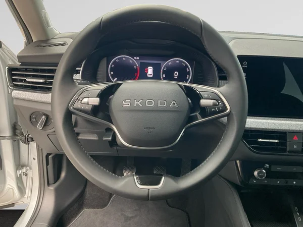 SKODA Kamiq (2026) — foto 4 van 24