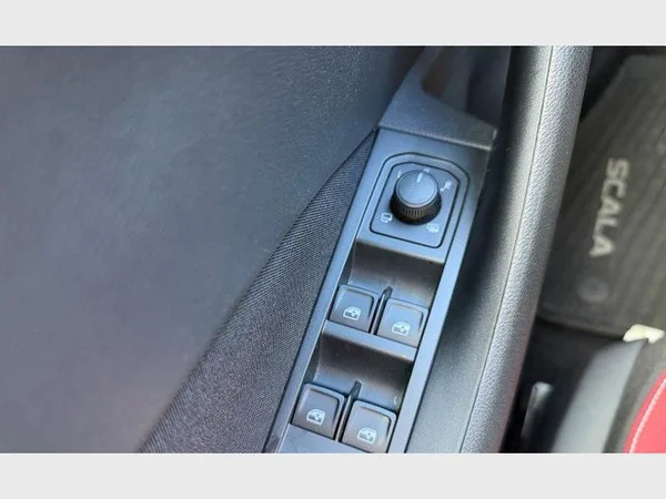 Skoda Kamiq (2022) — foto 17 van 29