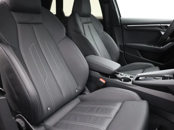 AUDI A3 Sportback (2025) — foto 16 van 21