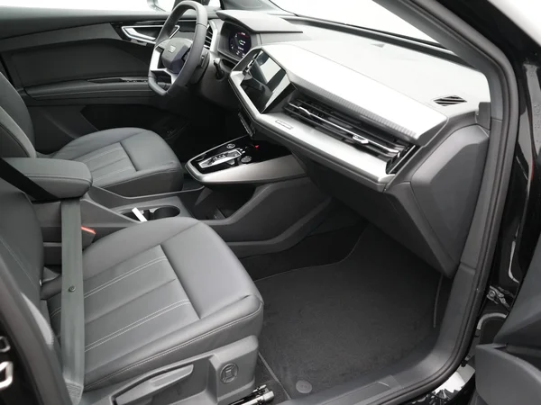 AUDI Q4 e-tron (2025) — foto 3 van 20