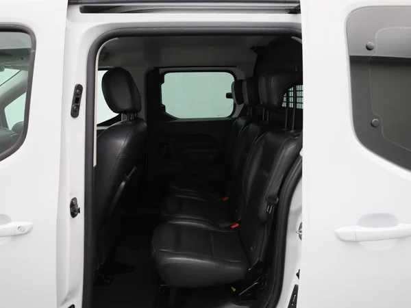 Opel Combo Life (2023) — foto 2 van 38