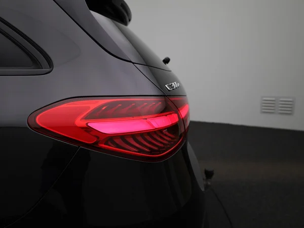 Mercedes-Benz C-Klasse (2023) — foto 54 van 60
