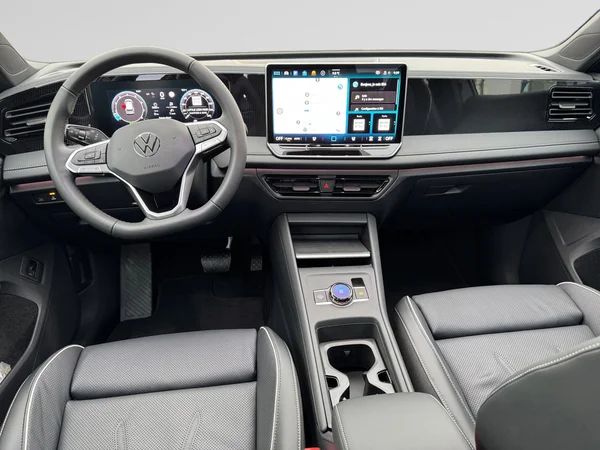 VOLKSWAGEN Tiguan (2025) — foto 16 van 16