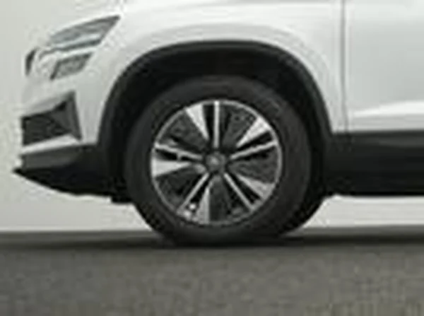 SKODA Karoq (2026) — foto 3 van 18