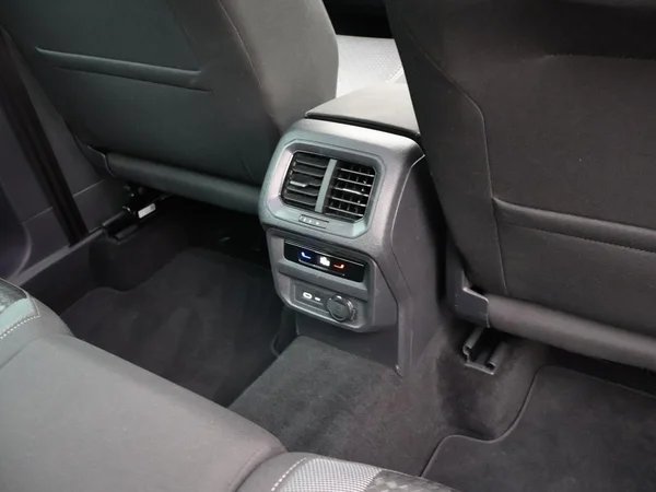 VOLKSWAGEN Tiguan Dsl (2022) — foto 11 van 29