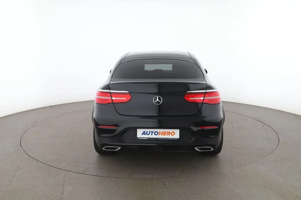 Mercedes-Benz GLC-Klasse (2018) — foto 11 van 16