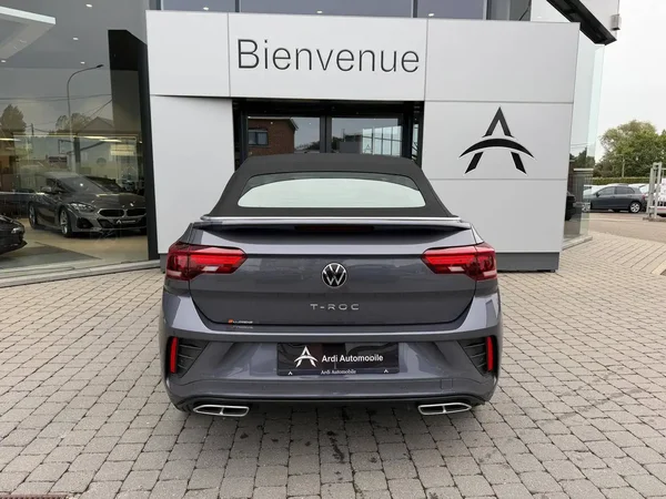 Volkswagen T-Roc (2023) — foto 22 van 26