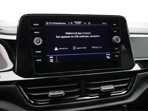 VOLKSWAGEN T-Roc (2022) — foto 11 van 21