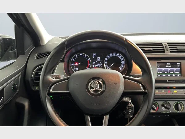 Skoda Fabia (2018) — foto 3 van 15
