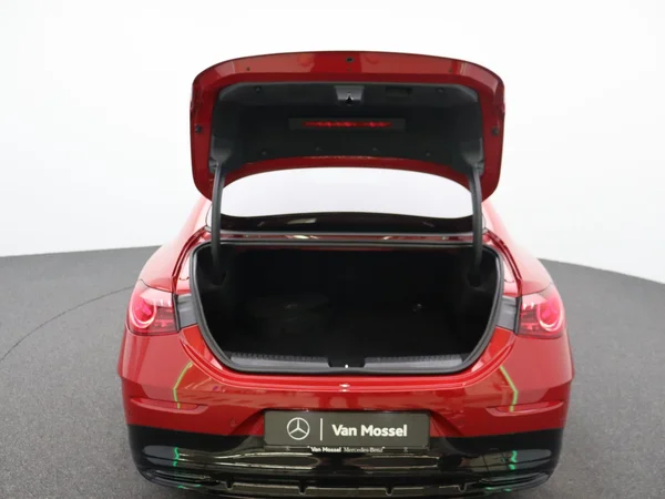 Mercedes-Benz CLA (2025) — foto 10 van 22