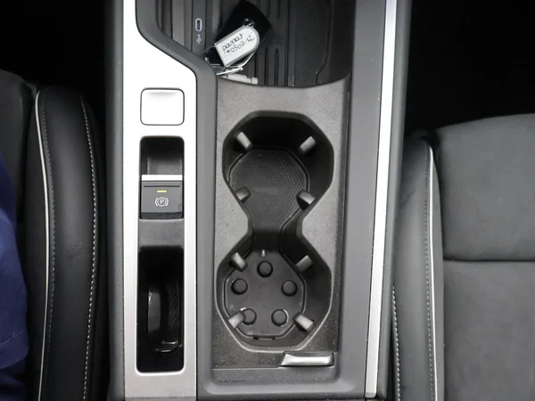 VOLKSWAGEN Passat SW (2026) — foto 13 van 24