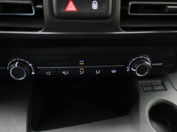 Opel Combo Life (2023) — foto 9 van 35