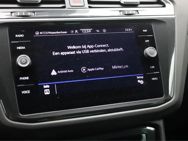 VOLKSWAGEN Tiguan eHybrid (PHEV) (2021) — foto 13 van 21