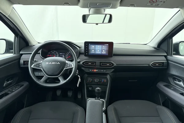 Dacia Sandero Stepway (2024) — foto 17 van 17