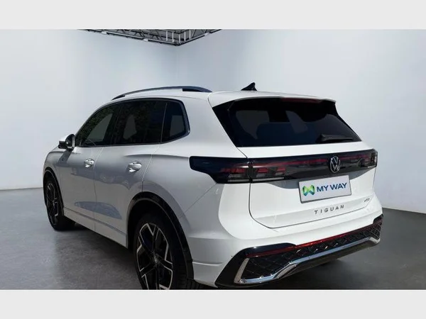Volkswagen Tiguan (2024) — foto 21 van 26