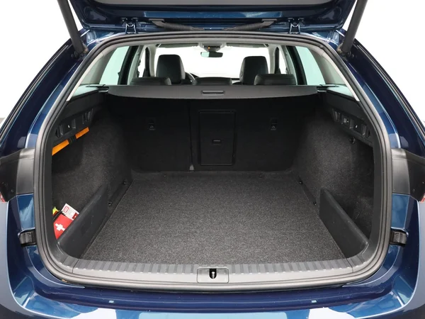 SKODA Octavia Combi (2021) — foto 2 van 21