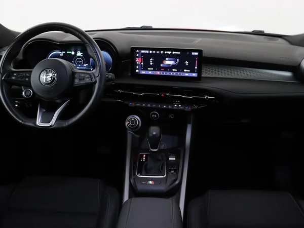 Alfa Romeo Tonale (2023) — foto 29 van 29