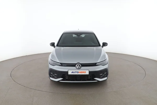 Volkswagen Golf (2024) — foto 15 van 16