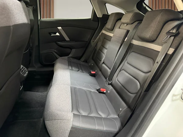 Citroen C4 (2023) — foto 19 van 31