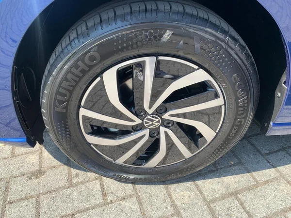 VOLKSWAGEN Polo (2026) — foto 13 van 17
